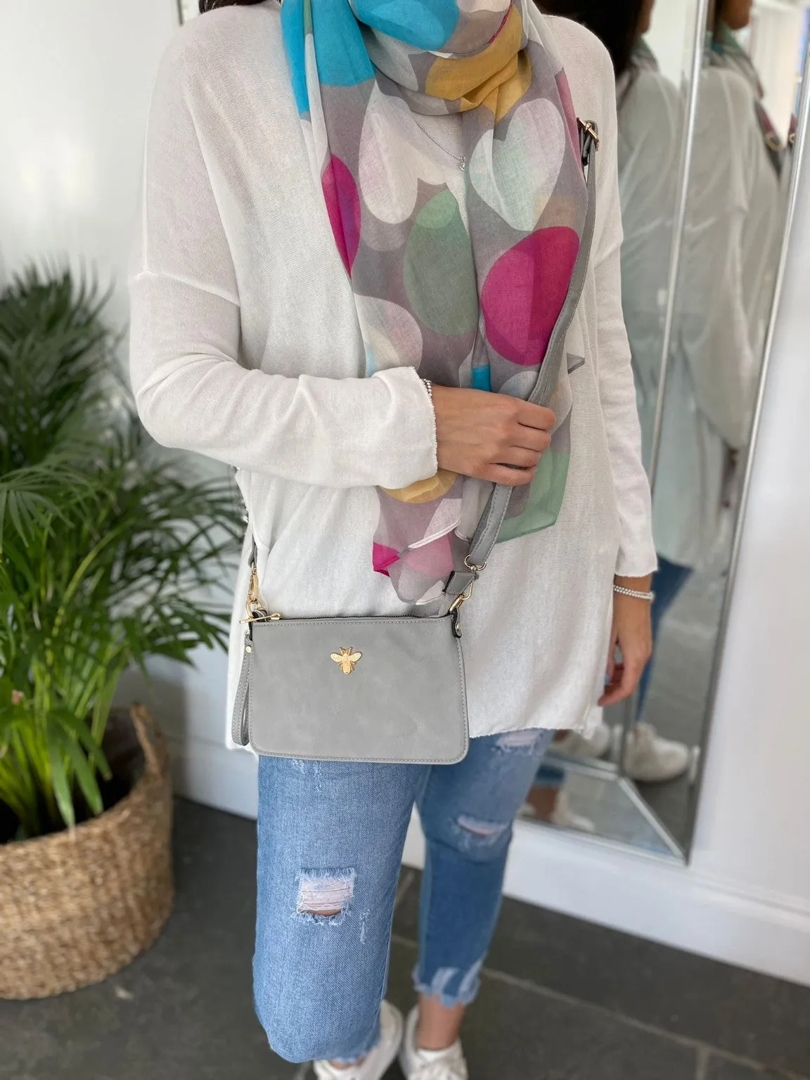Bee Detail Shoulder Bag
