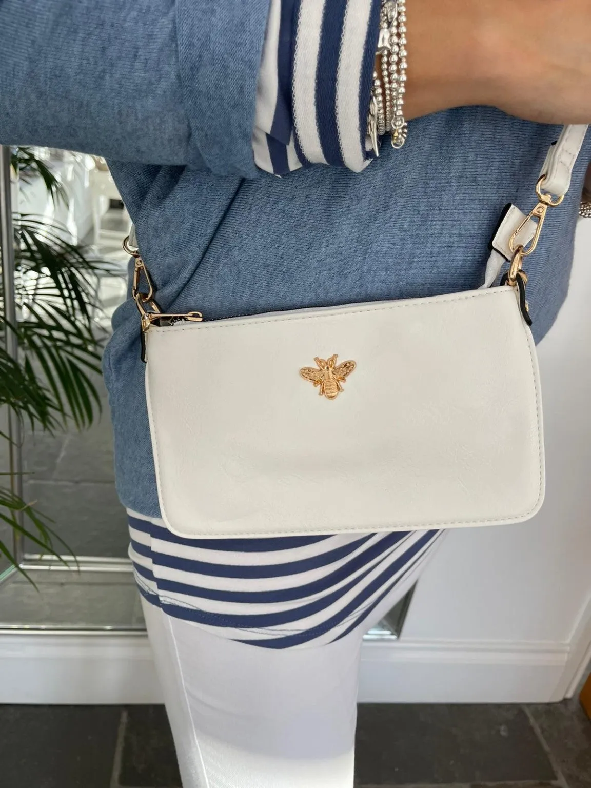 Bee Detail Shoulder Bag