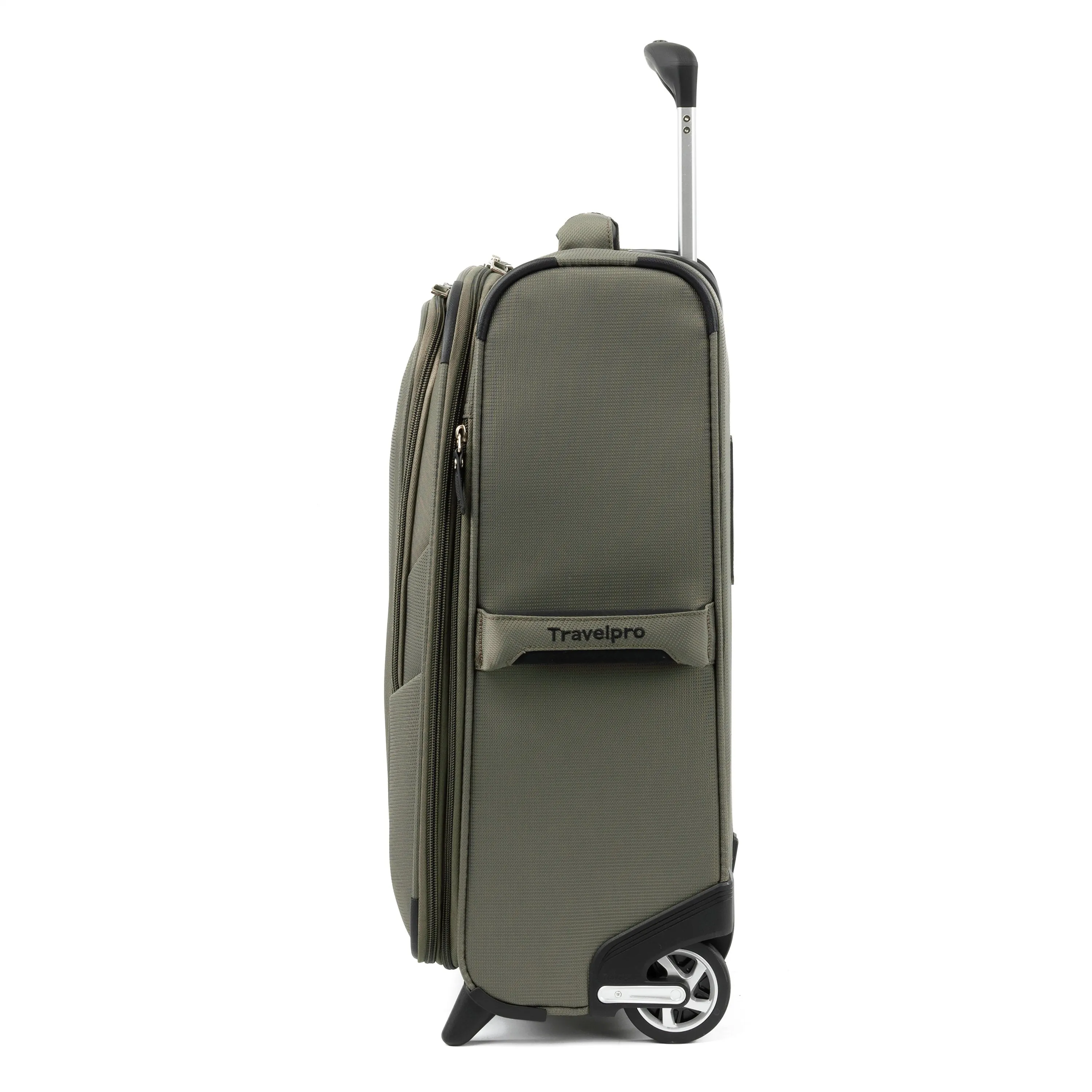 Maxlite® 5 International Expandable Carry-On Rollaboard®